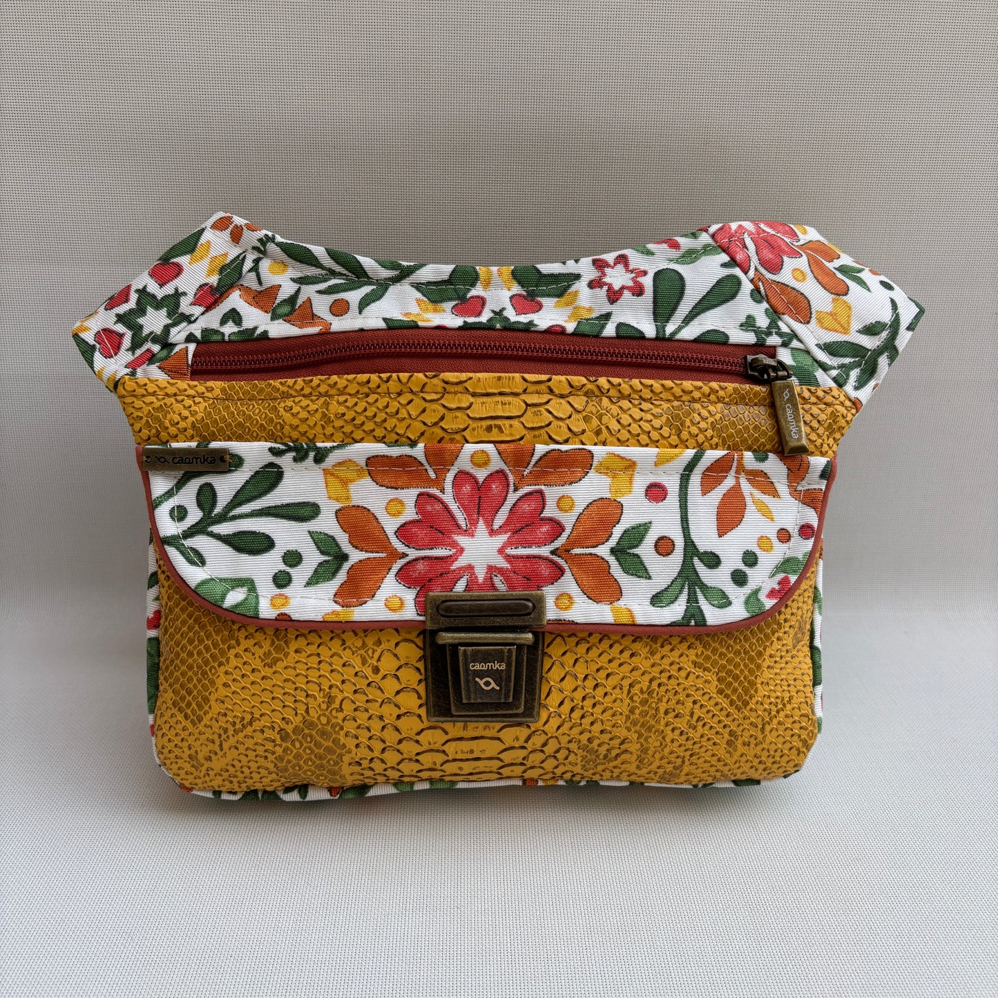 Riñonera "Special Alegria" · Impermeable · + Bolsillo trasero · Pieza Única Núm. 18216