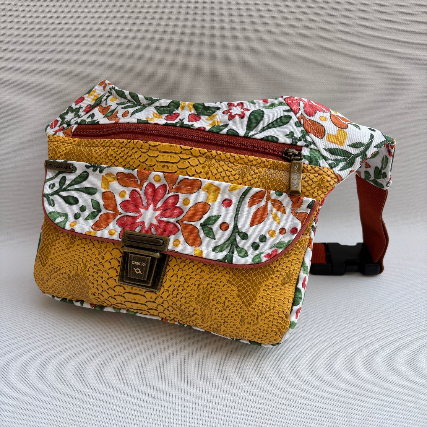 Riñonera "Special Alegria" · Impermeable · + Bolsillo trasero · Pieza Única Núm. 18216