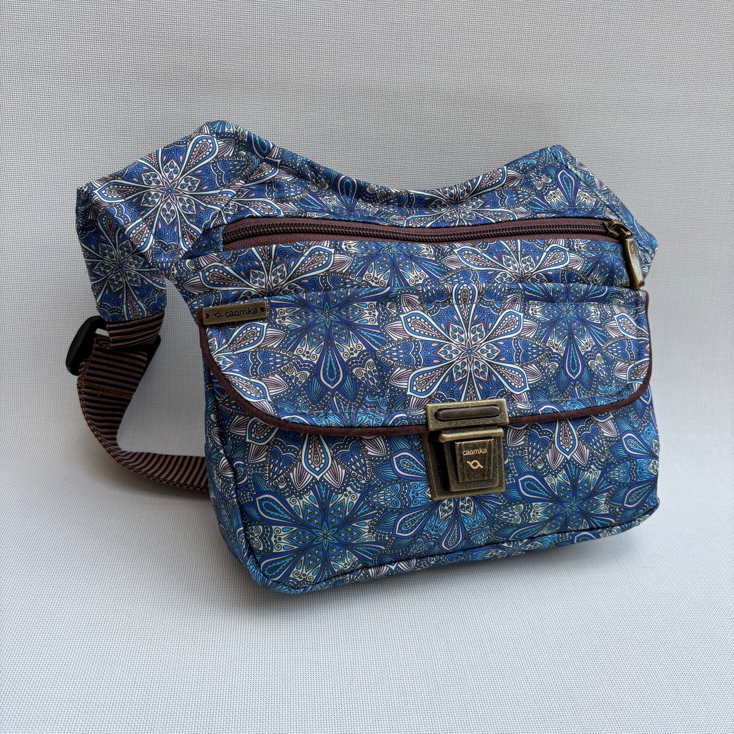 Riñonera "Special Mandalas Blue" + Bolsillo trasero · Pieza Única Núm. 16668
