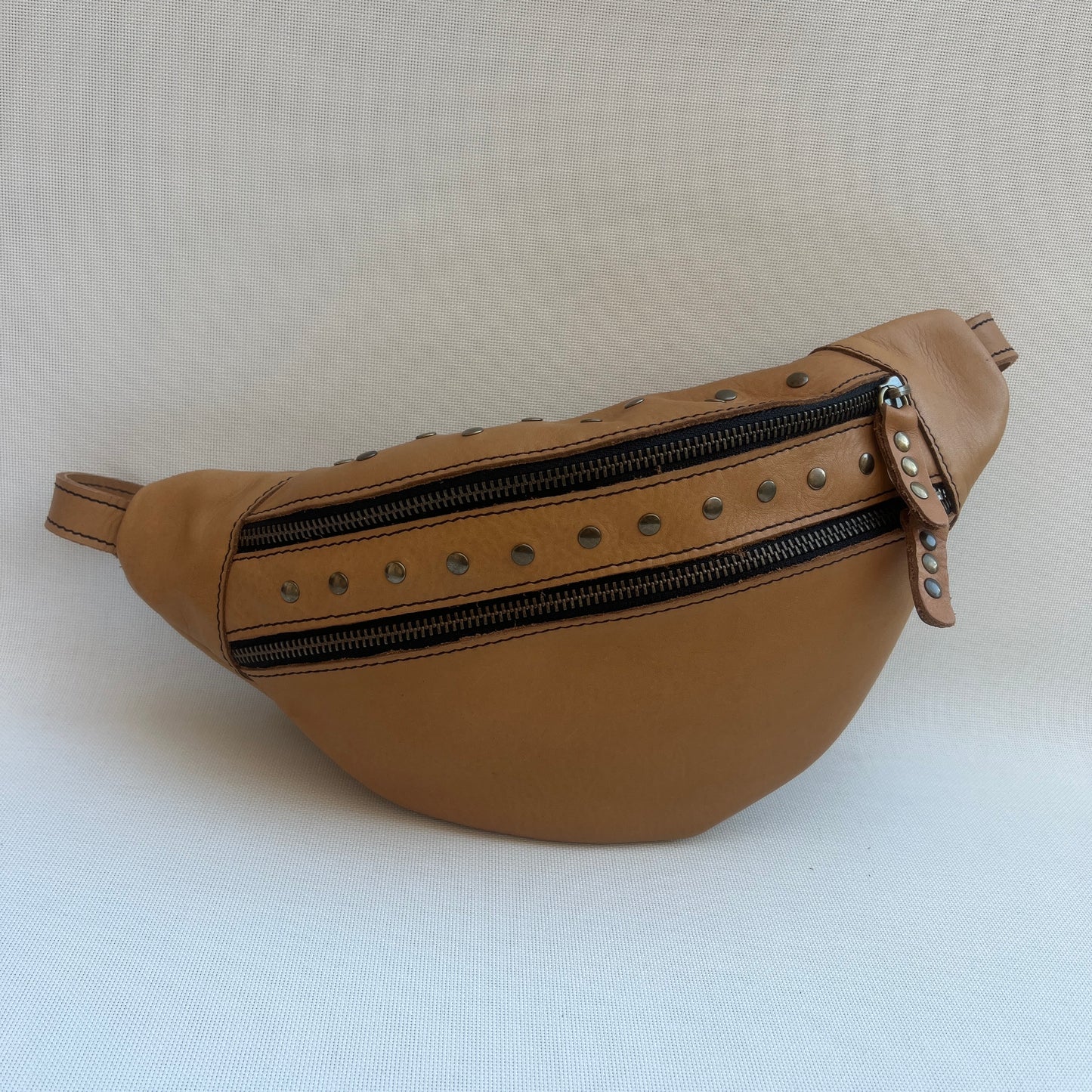 Premium Retro Chic Camel · Piel natural BioCuir® · Pieza Exclusiva Núm. 14898