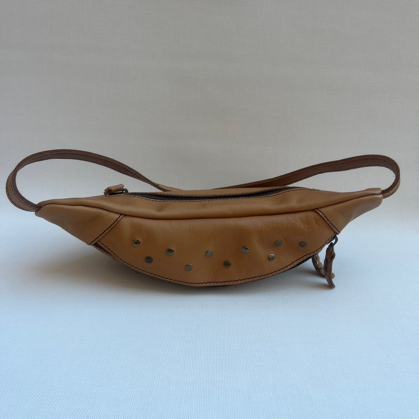 Premium Retro Chic Camel · Piel natural BioCuir® · Pieza Exclusiva Núm. 14898