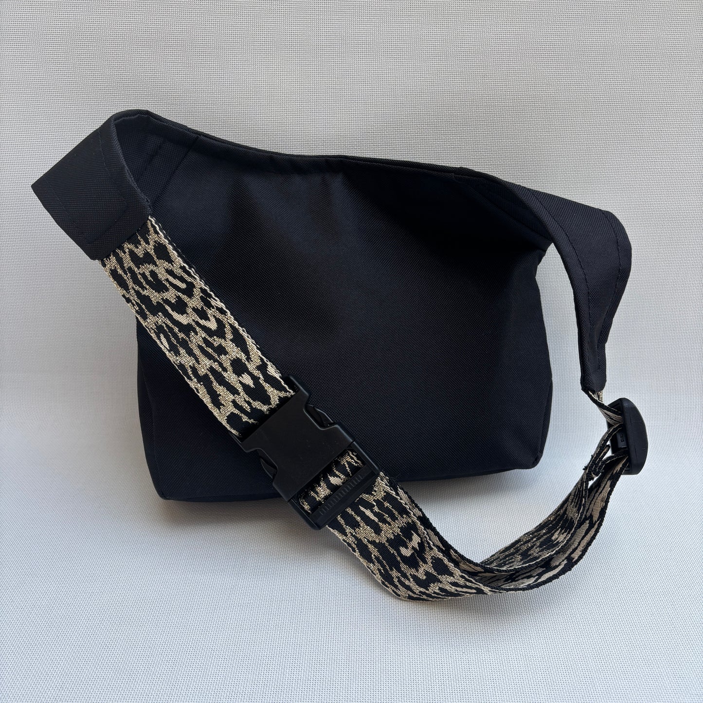 Riñonera "Special Japanese Top"· Impermeable · Pieza Única Núm. 17450
