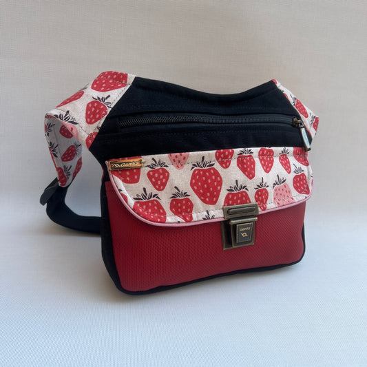 Special Strawberries · Polipiel y algodón + Bolsillo trasero · Pieza Única Núm. 14918