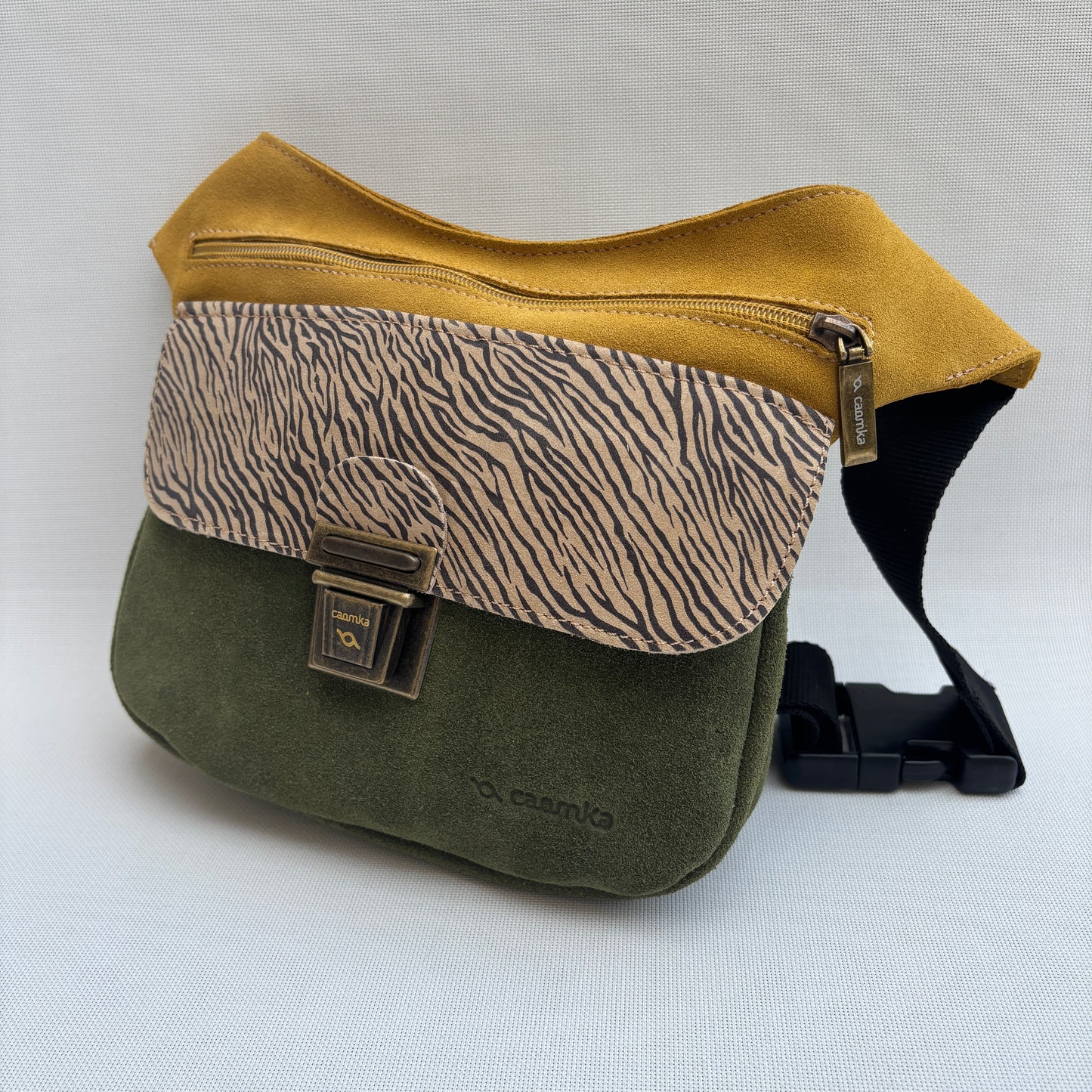 Riñonera "Special Zebra"  · Piel · Pieza Exclusiva Núm. 17454