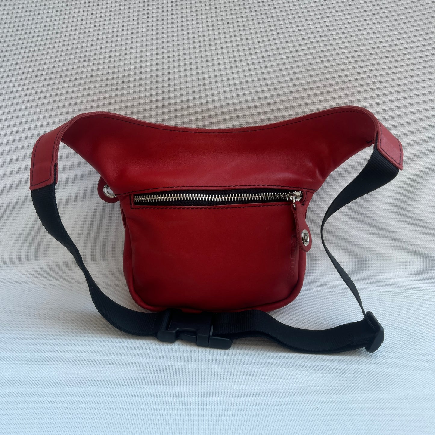 Mini Classic Red & Silver · Piel natural · Pieza Exclusiva Núm. 14886