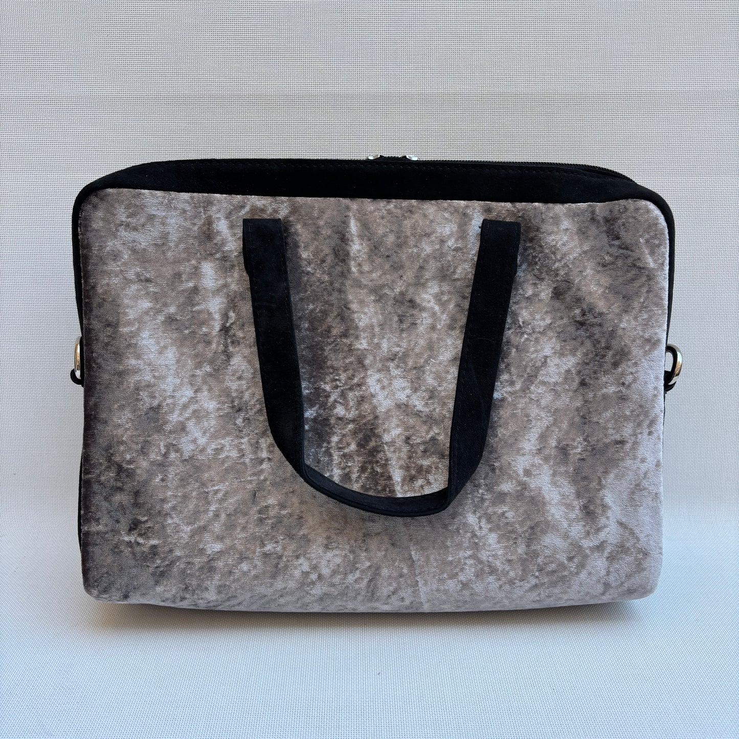 Bolso Carla "Silver Black Luxe" · Pieza Única Núm. 18958 (primeras piezas) en evolución.