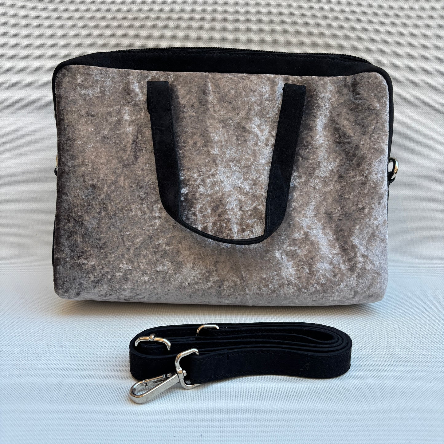 Bolso Carla "Silver Black Luxe" · Pieza Única Núm. 18958 (primeras piezas) en evolución.