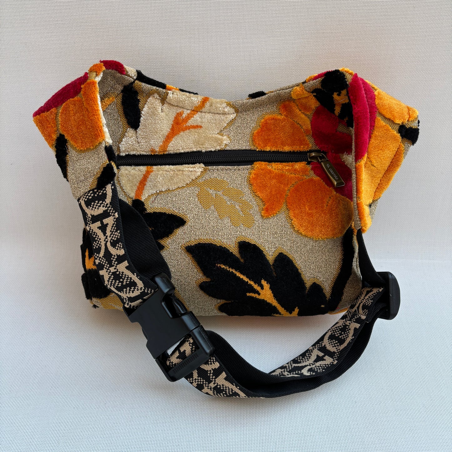 Riñonera "Elegant Top Plus" · Terciopelo + Bolsillo trasero · Pieza Única Núm. 16795