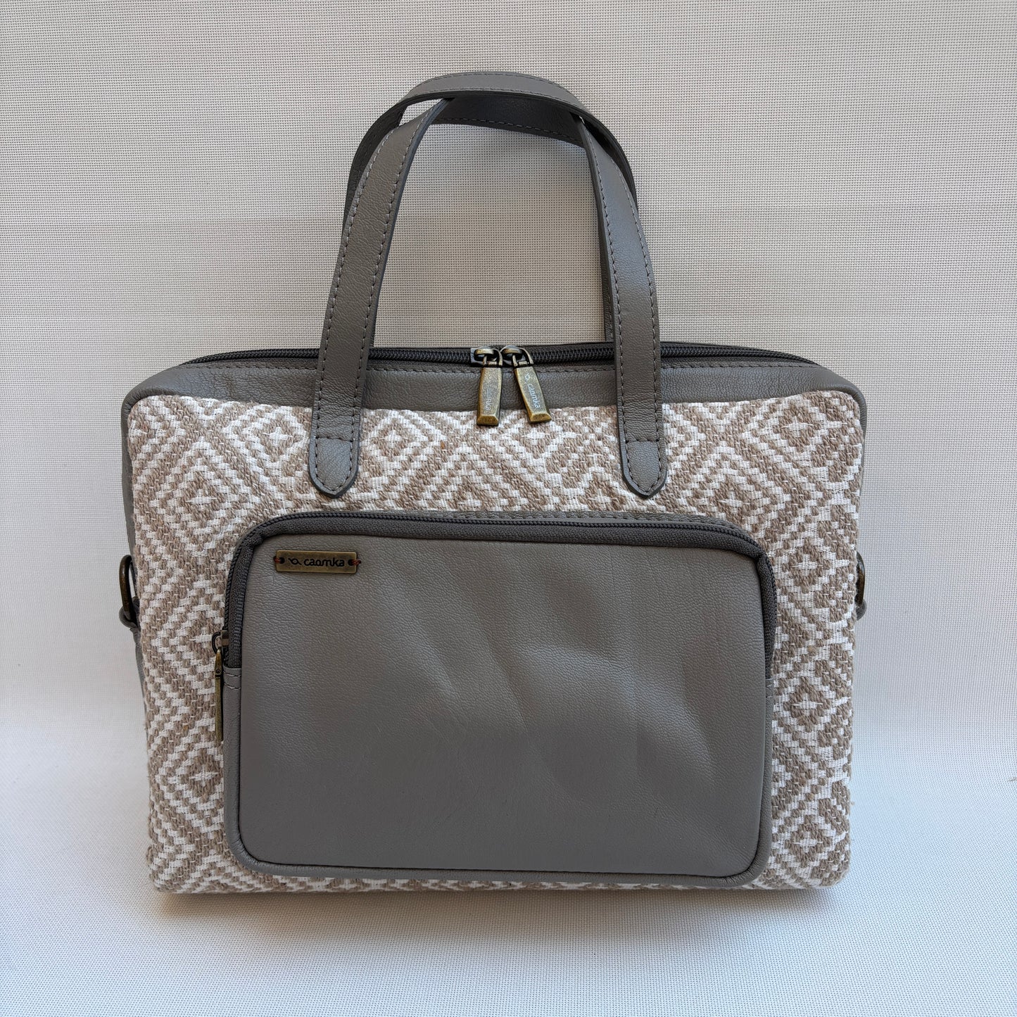 Bolso Carla "Soft Sand Luxe" · Pieza Única Núm. 18962 (primeras piezas) en evolución.