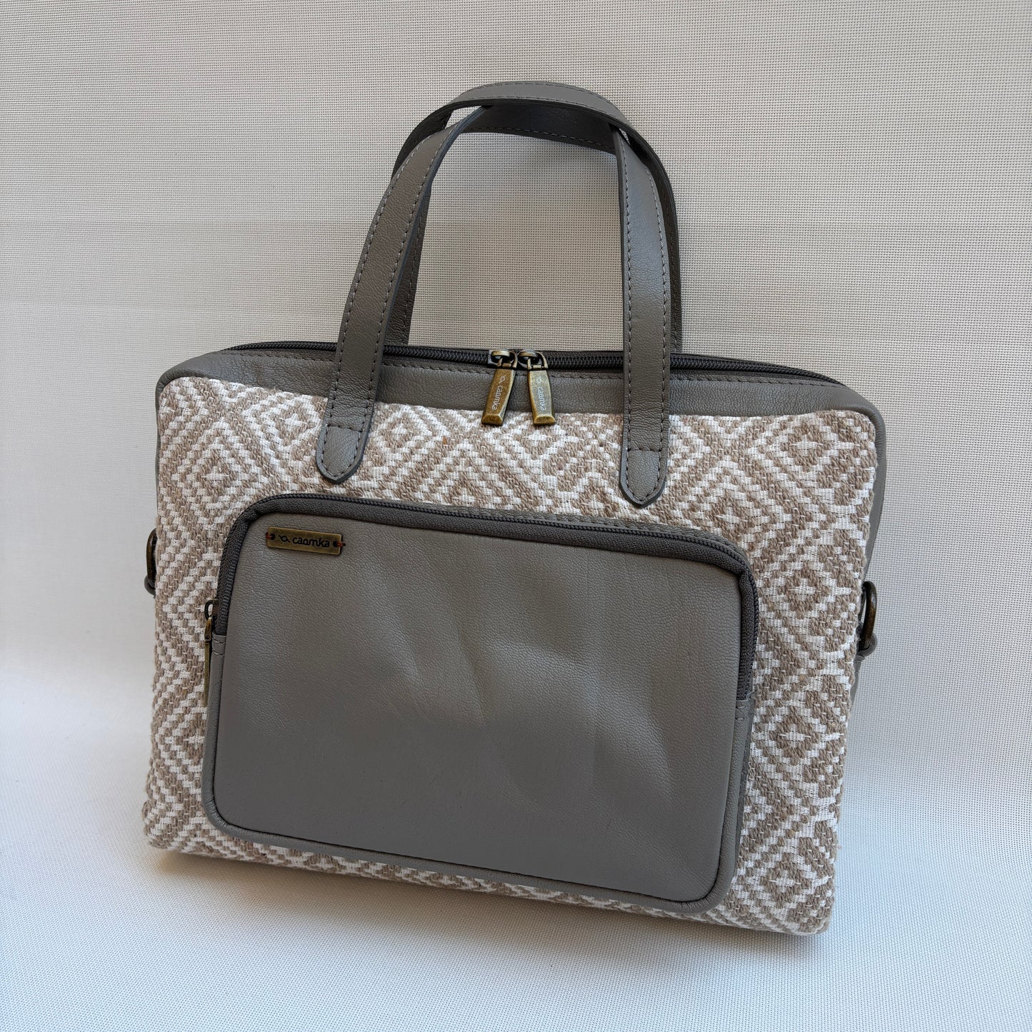 Bolso Carla "Soft Sand Luxe" · Pieza Única Núm. 18962 (primeras piezas) en evolución.