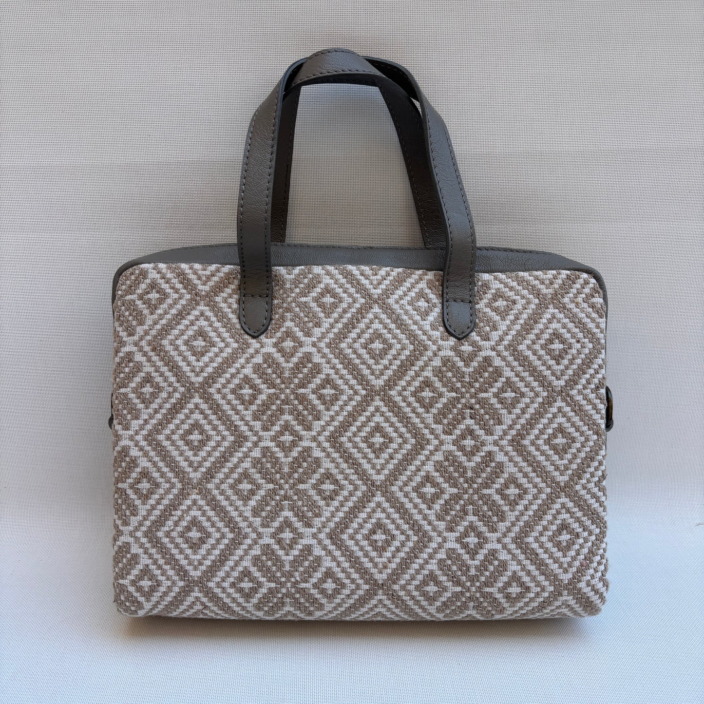 Bolso Carla "Soft Sand Luxe" · Pieza Única Núm. 18962 (primeras piezas) en evolución.
