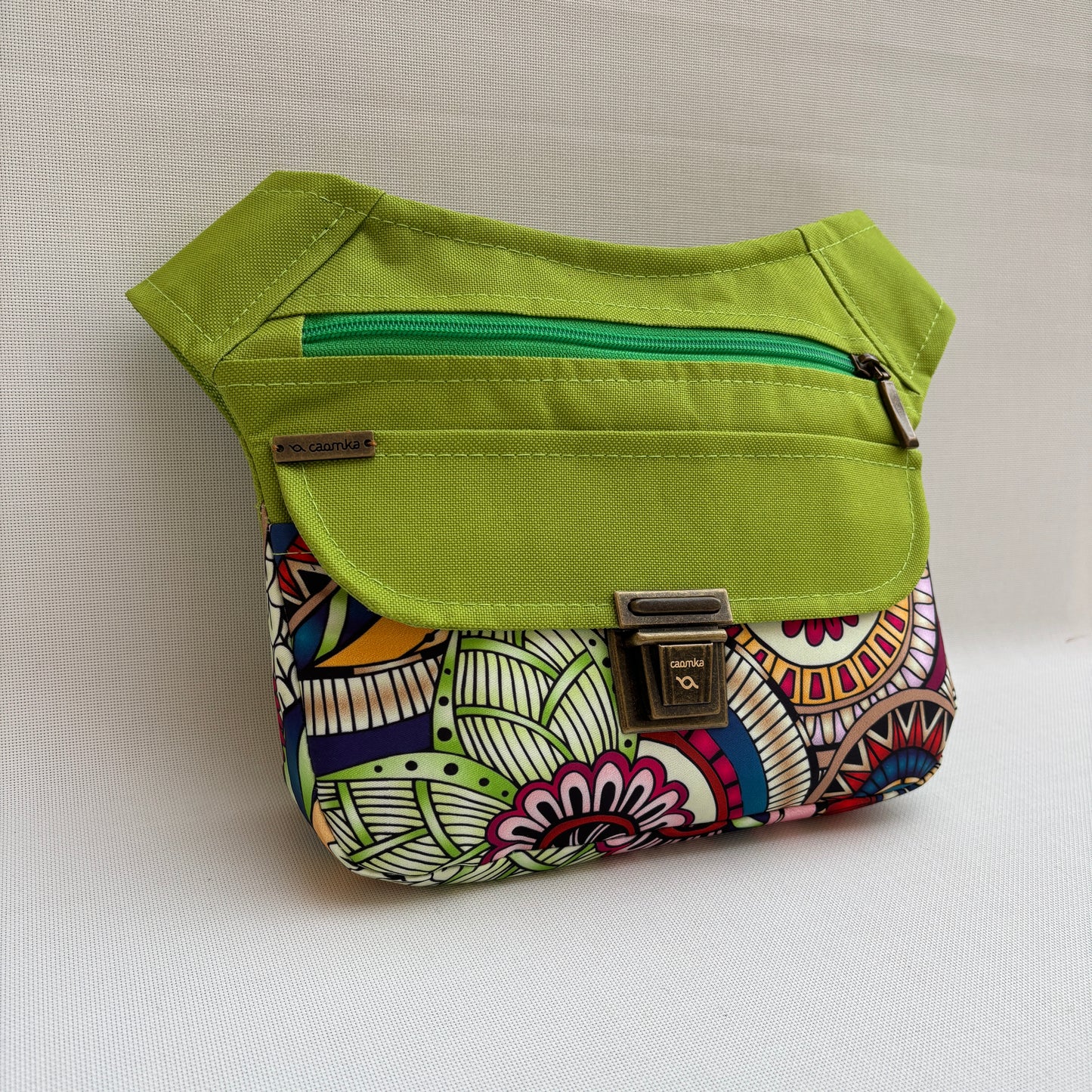 Riñonera "Mandalas Green Top" · Impermeable · Pieza Única Núm. 18162