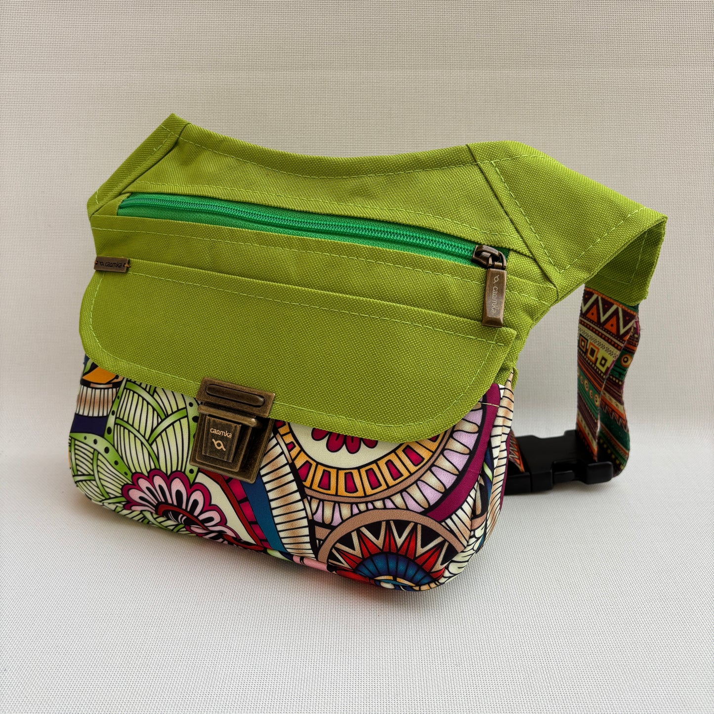 Riñonera "Mandalas Green Top" · Impermeable · Pieza Única Núm. 18162