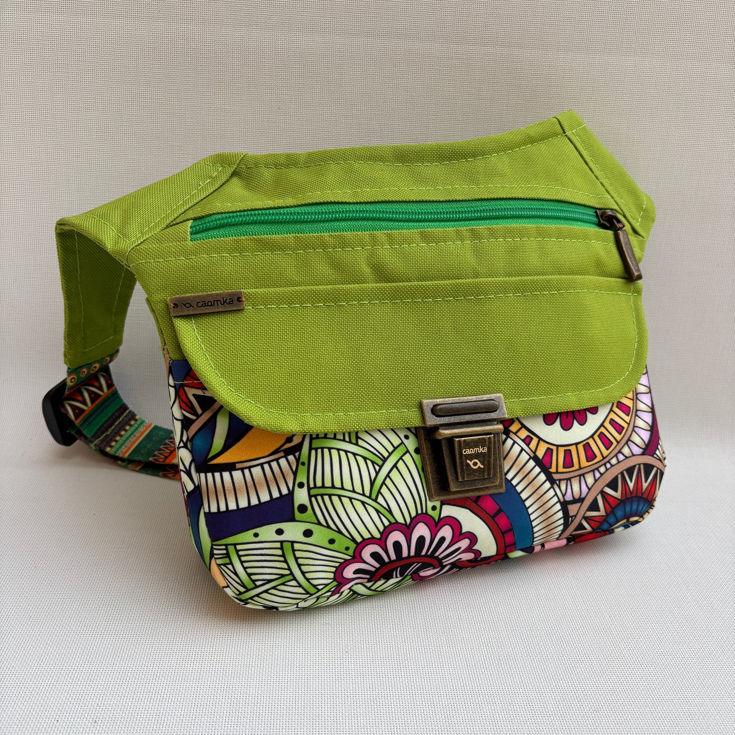 Riñonera "Mandalas Green Top" · Impermeable · Pieza Única Núm. 18162