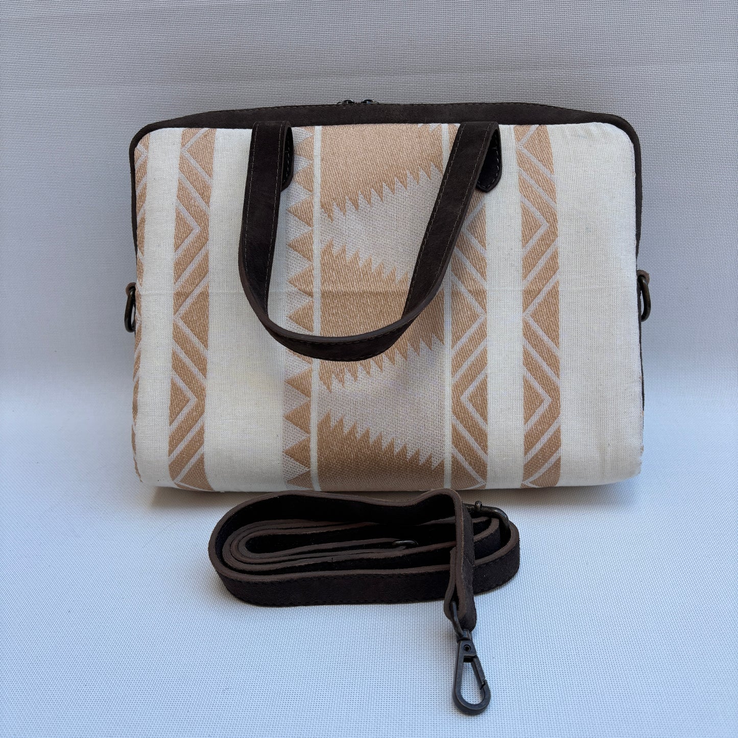Bolso Carla "Natural Sand Luxe" · Pieza Única Núm. 18964 (primeras piezas) en evolución.