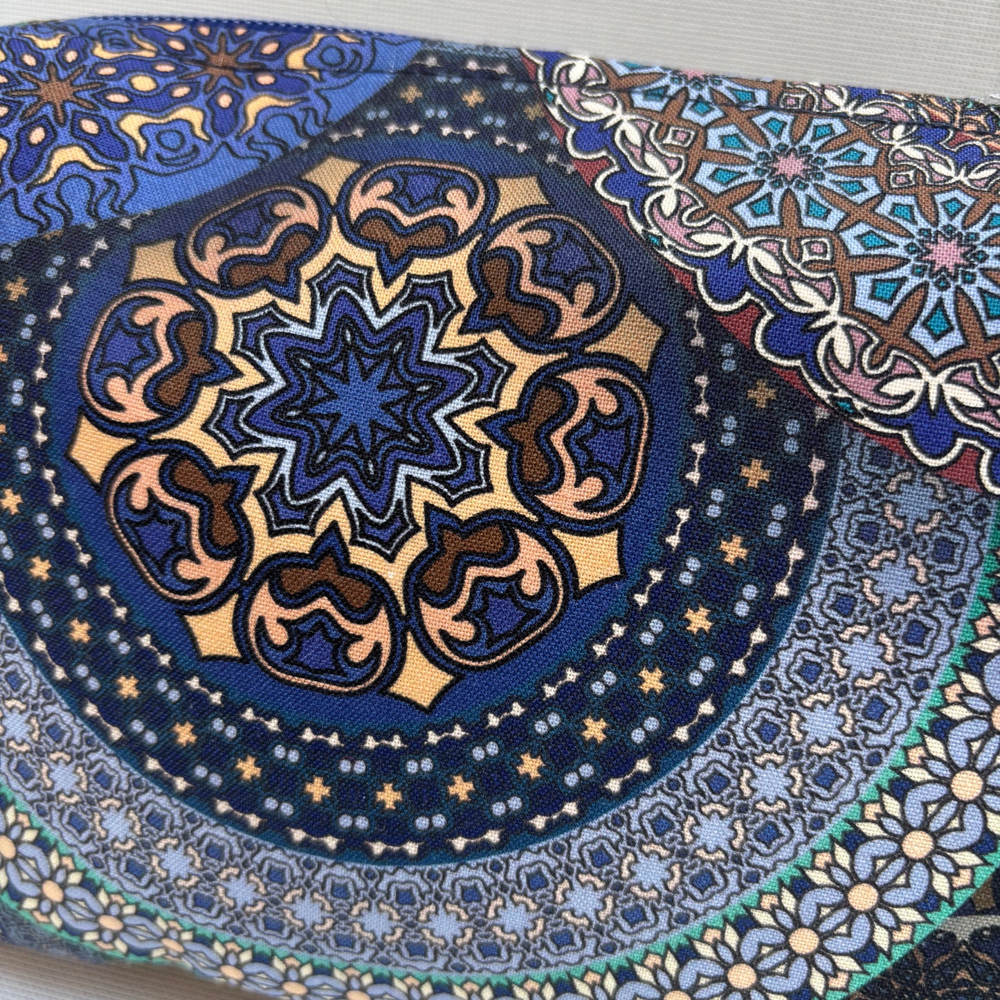 Riñonera Urban "Amazing Mandalas" · Pieza Única Núm. 18994