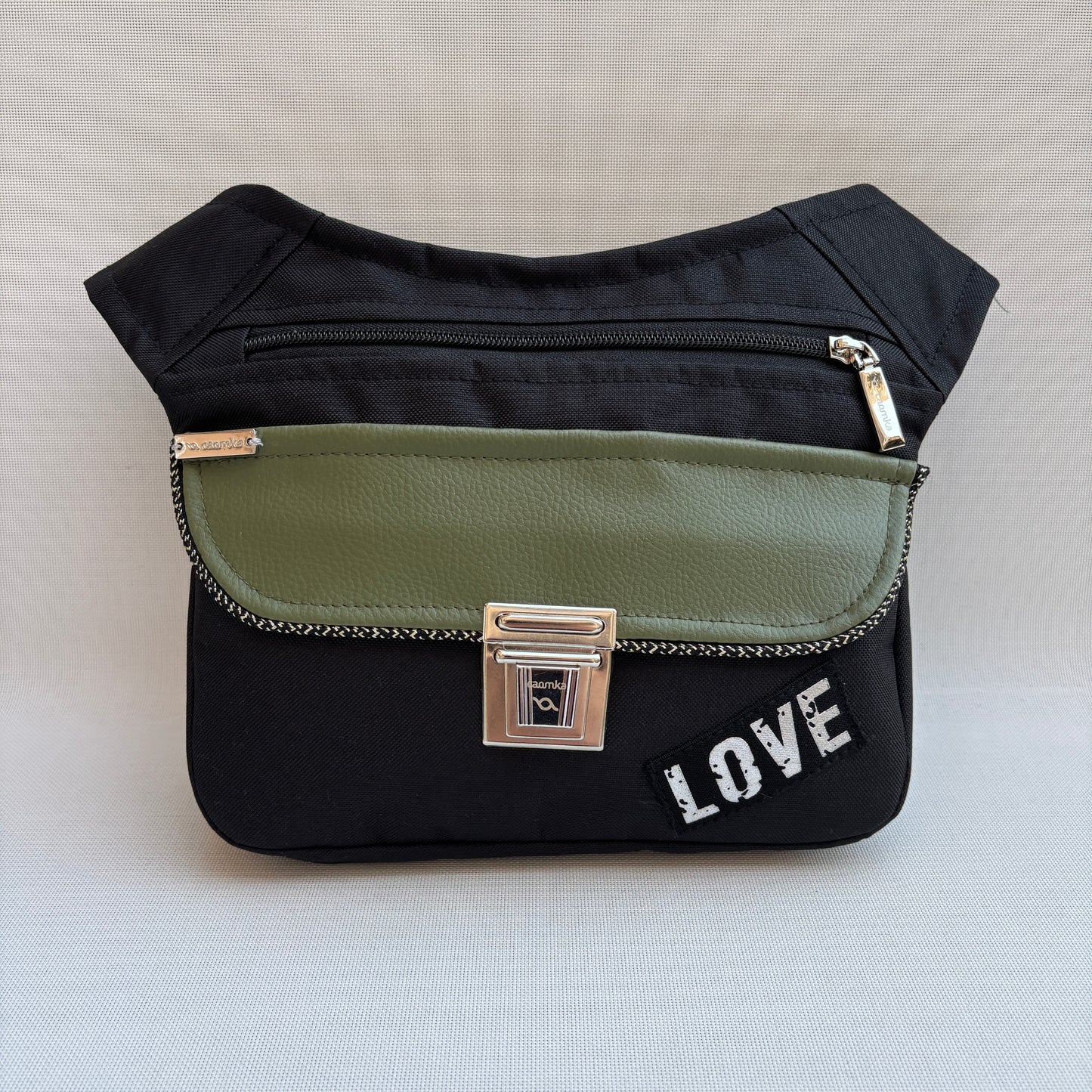 Riñonera "Special Black & Green Love" + Bolsillo trasero · Pieza Exclusiva Núm. 16758