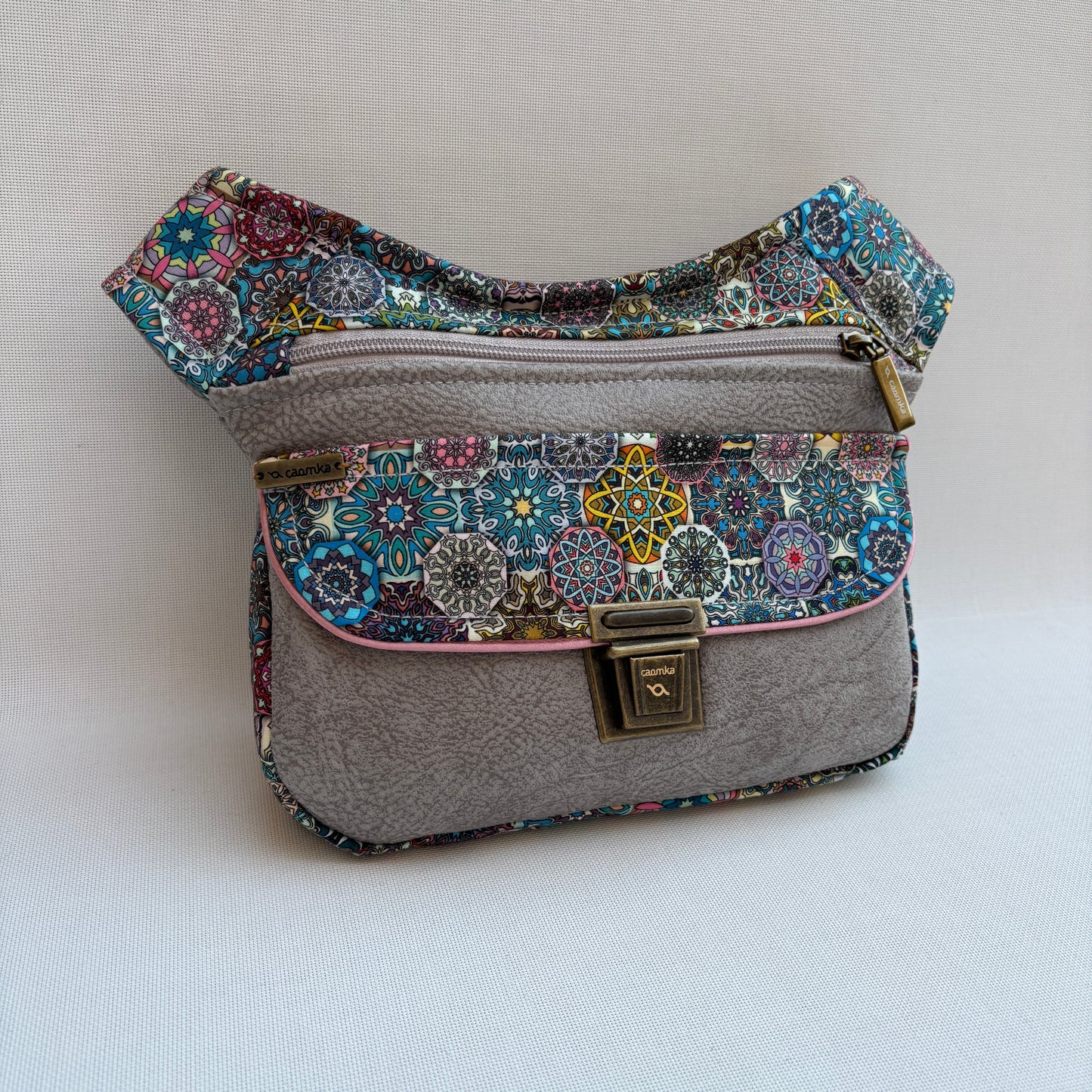 Riñonera "Special Mandalas Top" + Bolsillo trasero · Antelina suave · Pieza Única Núm. 16760