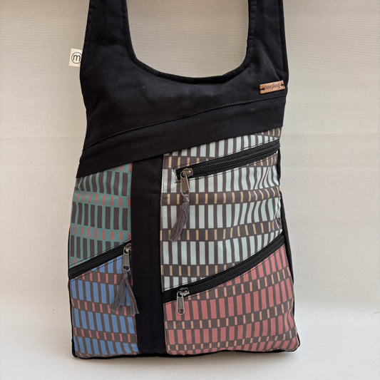 Mochila Multibolsillos Antirrobo "Fantasy" · Pieza Única Núm. 18193