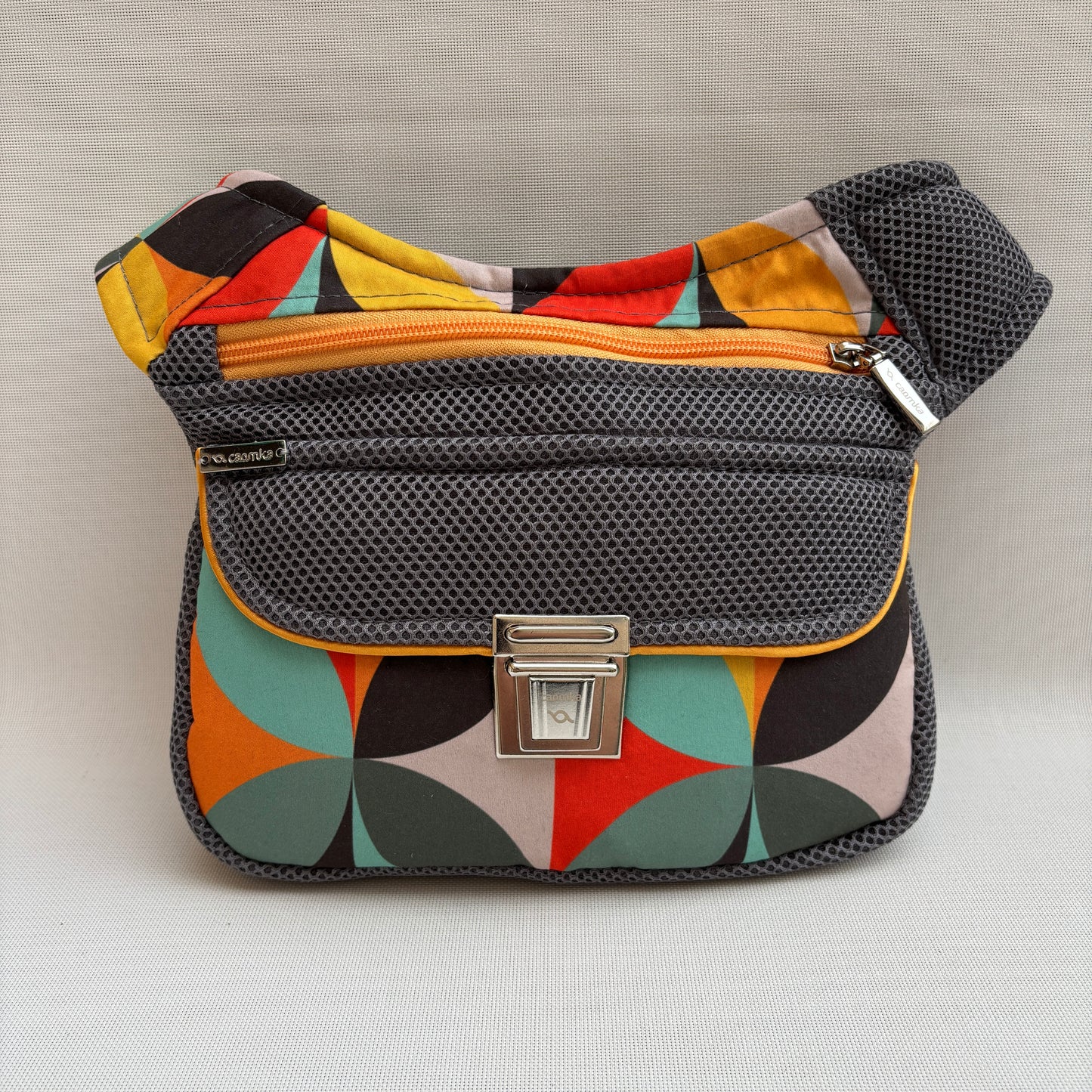 Riñonera "Soft3D Colors Top" · Pieza Única Núm. 18197