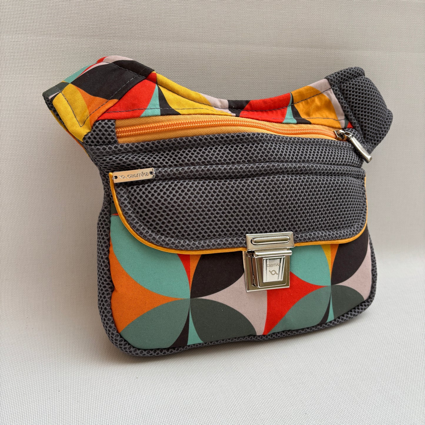 Riñonera "Soft3D Colors Top" · Pieza Única Núm. 18197
