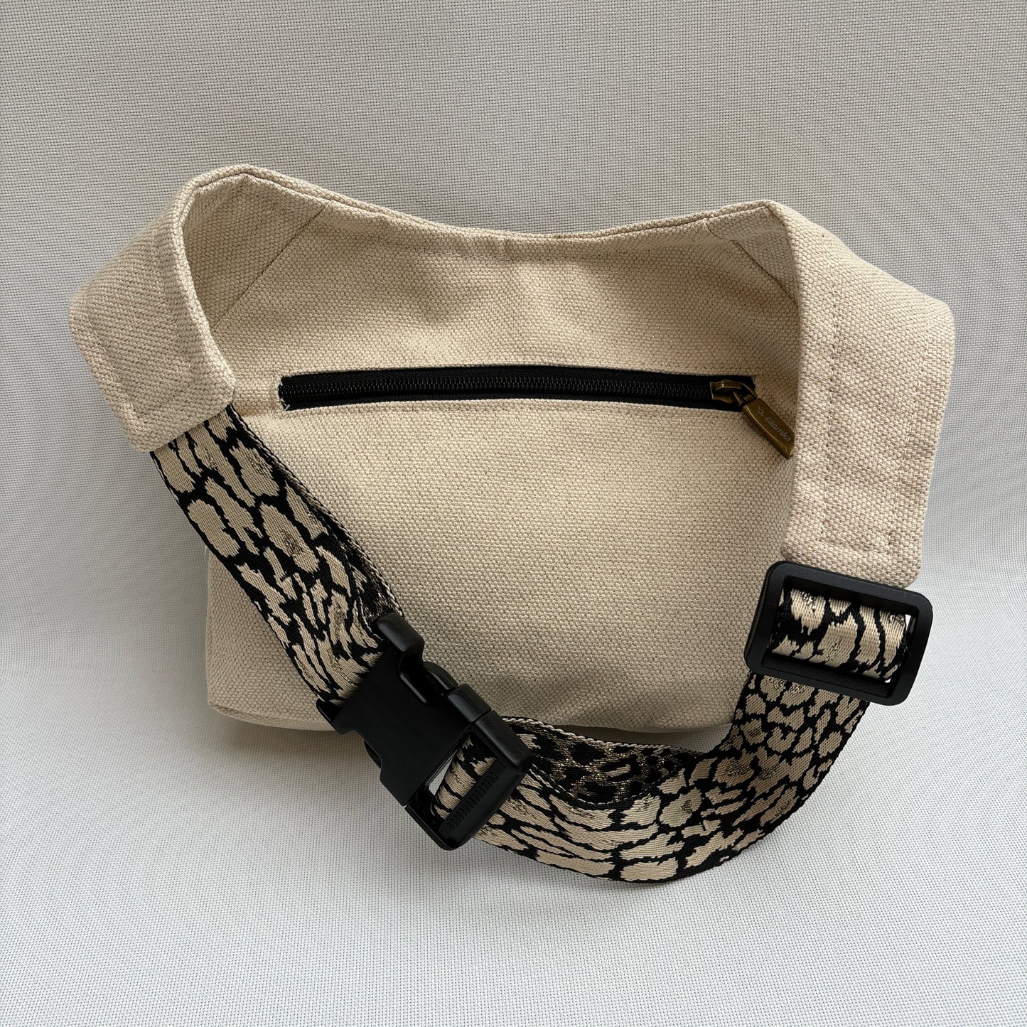 Elegant Top + Bolsillo trasero · Pieza Única Núm. 15878