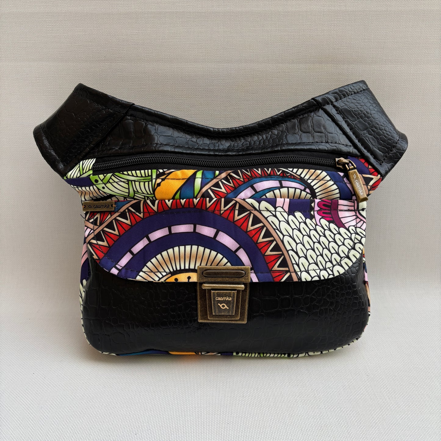 Riñonera "Special Mandalas Black Top" + Bolsillo trasero · Polipiel · Pieza Única Núm. 18195