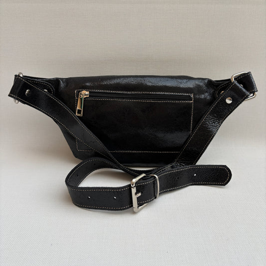 Riñonera RetroChic "Elegant Black Party 2026" · Piel / Cuero · Pieza Exclusiva Núm. 18222