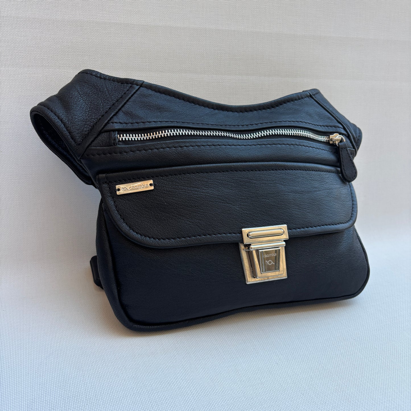 Riñonera "Classic Black & Silver” + Bolsillo trasero · Piel · Pieza Exclusiva Núm. 19031