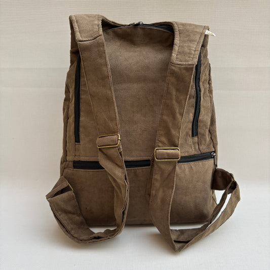 Mochila Multibolsillos "Sagarmatha" Pana & Colors · Pieza 18185