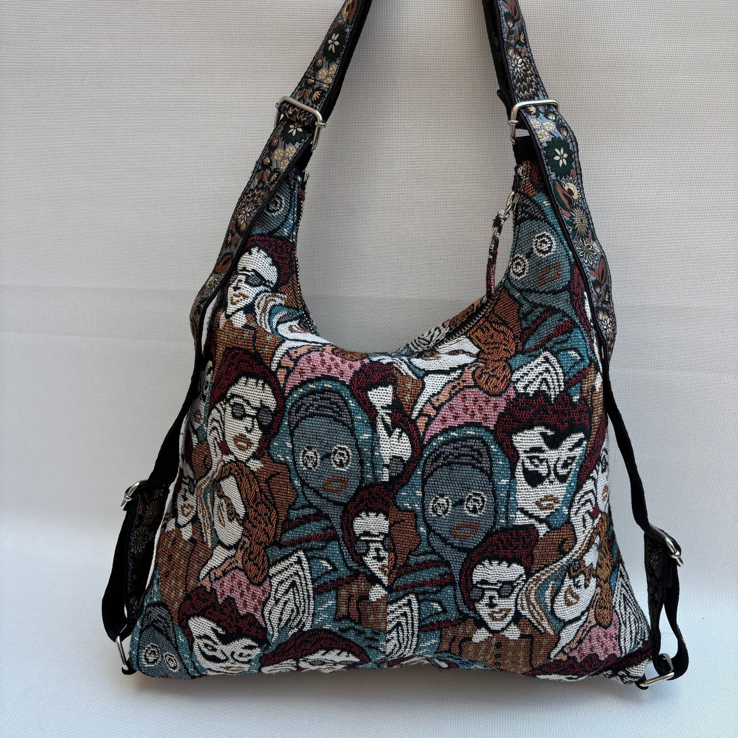 Mochila Caomka modelo Pocket "Urban Faces" · Pieza Única núm. 18987