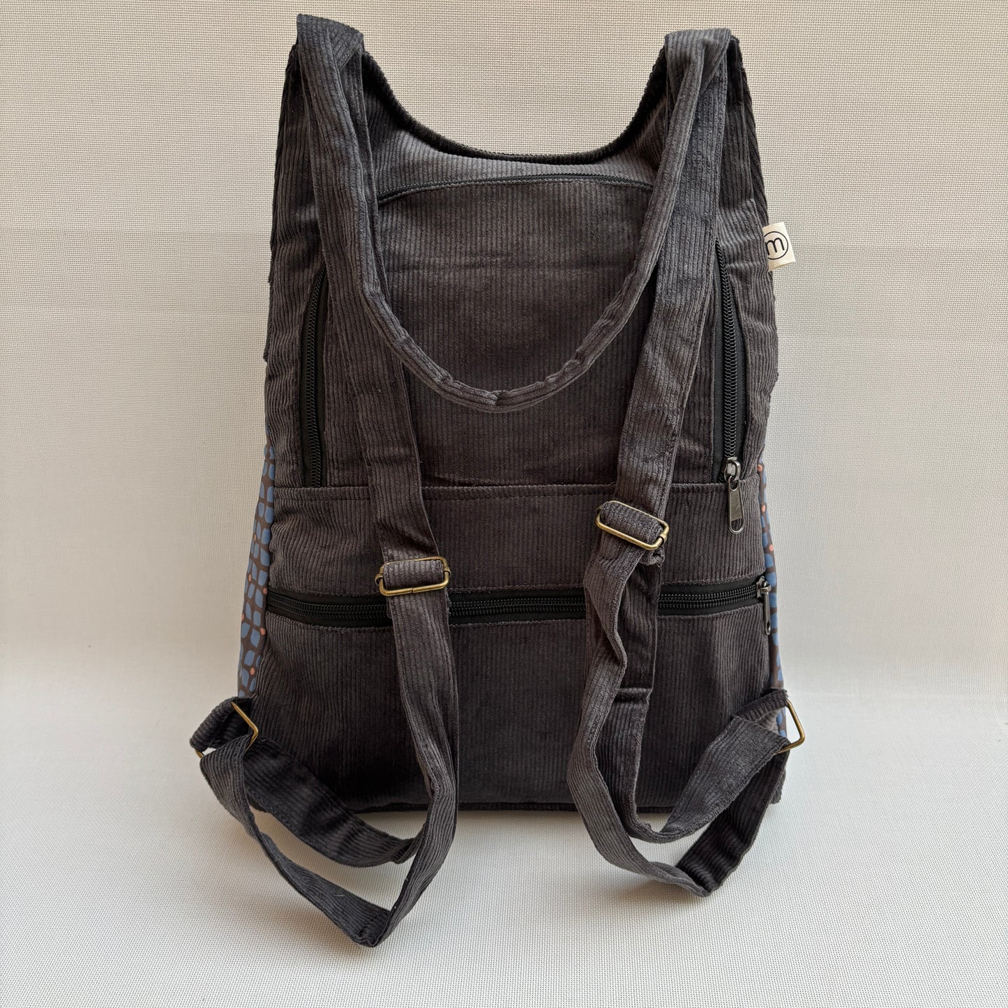 Mochila "Bhaktapur" Tejedido de pana con impermeable · Pieza Exclusiva 18225