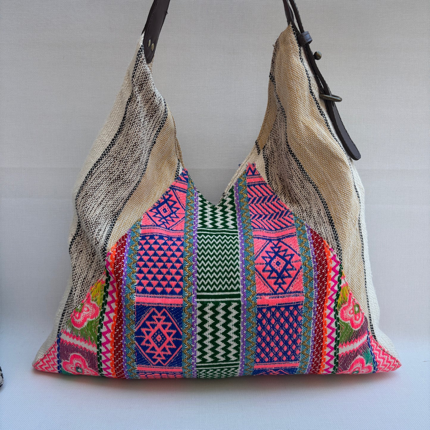 Bolso Violeta “India Joy" · Pieza Única Núm. 18946 (primeras piezas) en evolución.