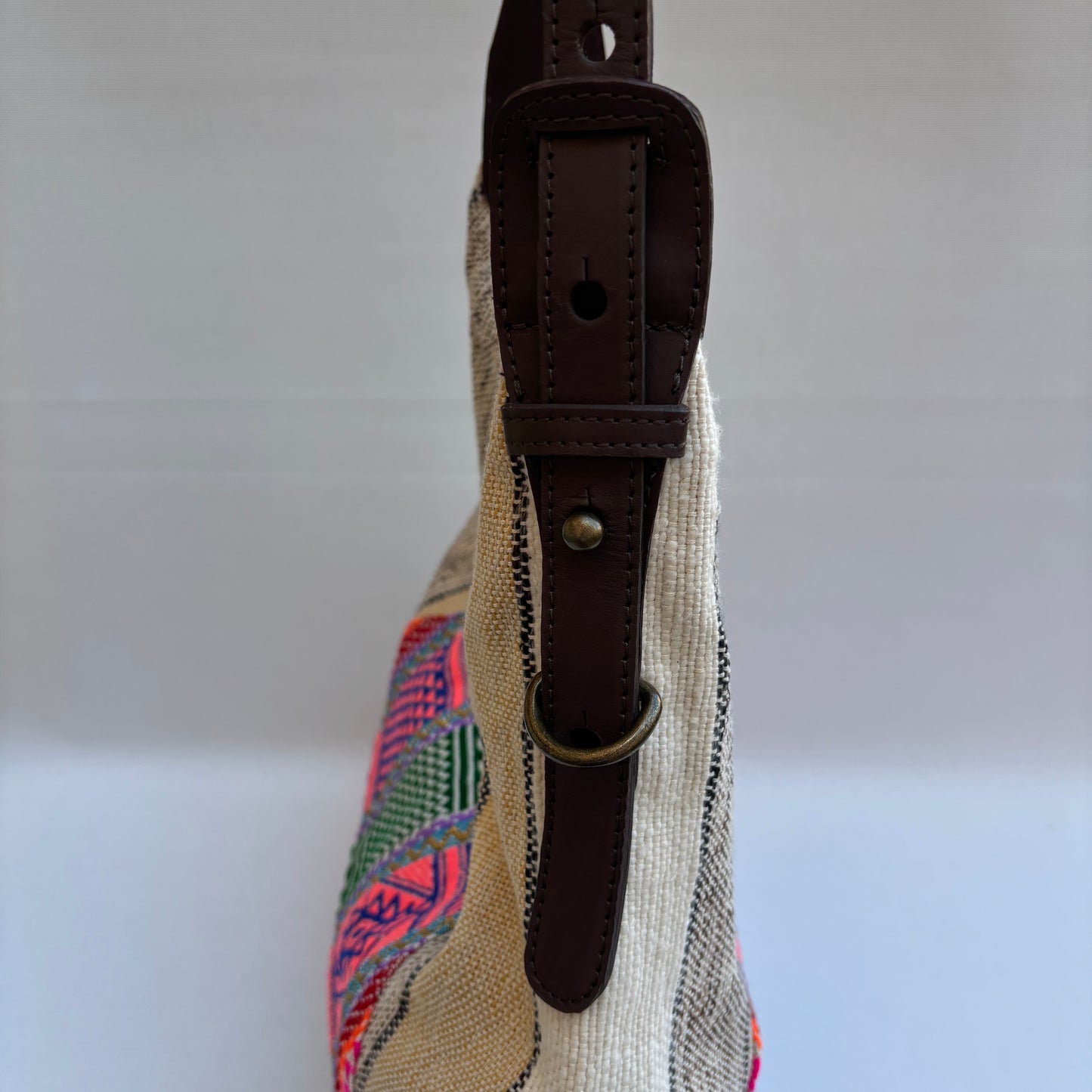 Bolso Violeta “India Joy" · Pieza Única Núm. 18946 (primeras piezas) en evolución.