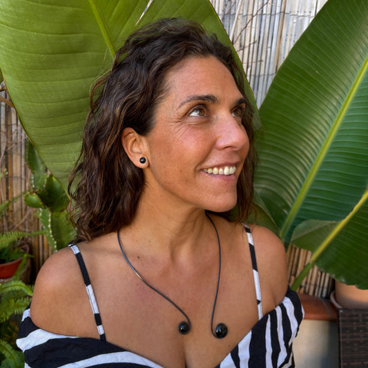 Pendientes "Sol Negro" – Vidrio fundido y hierro forjado.