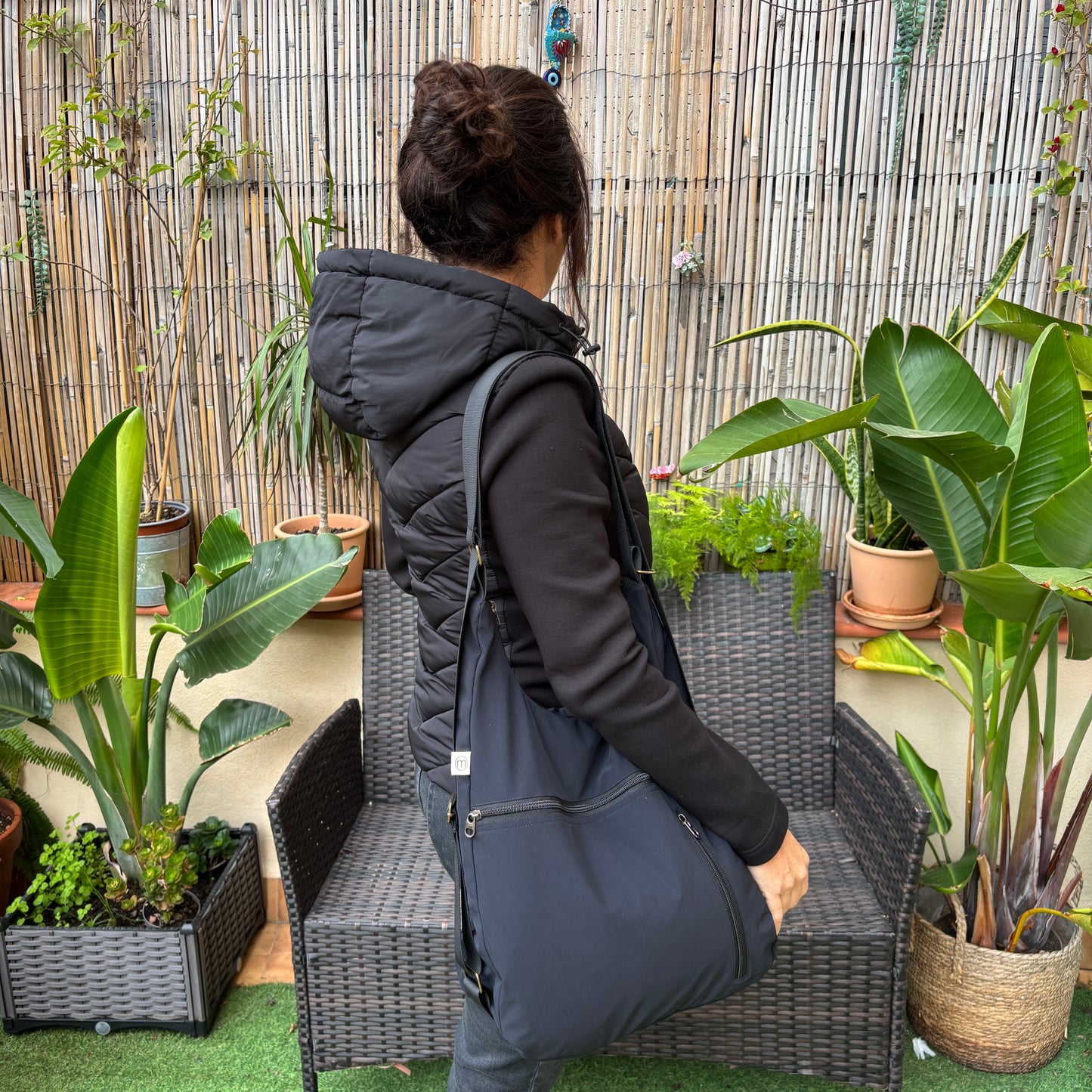 Mochila - Bolso - Tote Bag - Impermeable · Mutifunción · "Nepal" Color Negro · Súper ligera · Pieza 16714