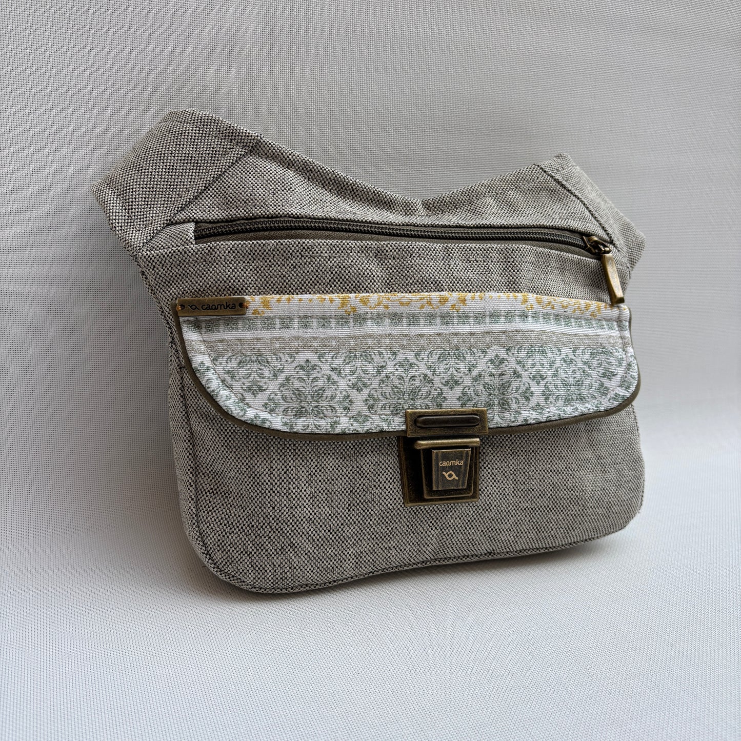 Riñonera "Elegant Wink" · Pieza Única Núm. 18383