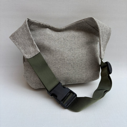 Riñonera "Elegant Wink" · Pieza Única Núm. 18383