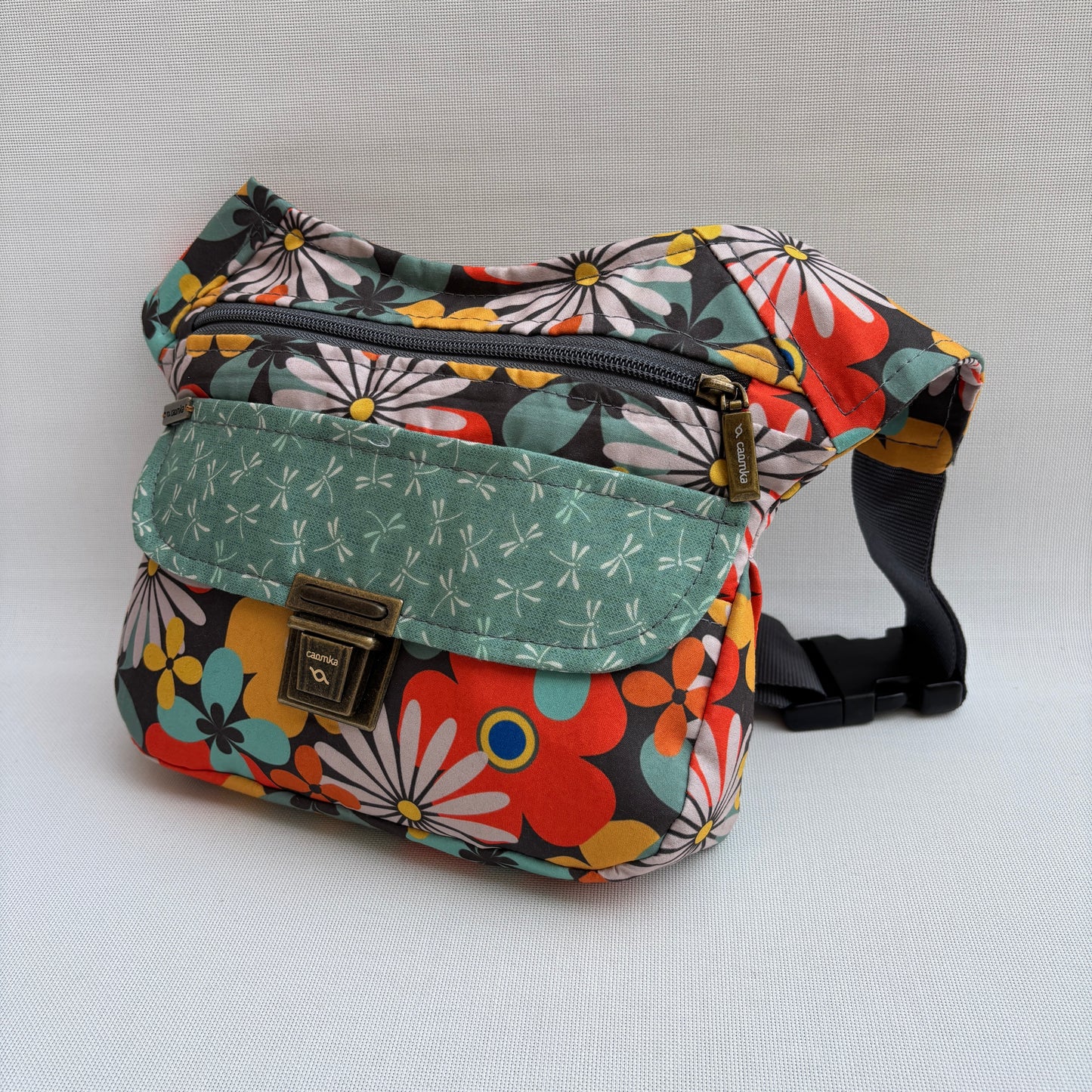 Riñonera "Special Flower Power" + Bolsillo trasero extra · Pieza Única Núm. 18631