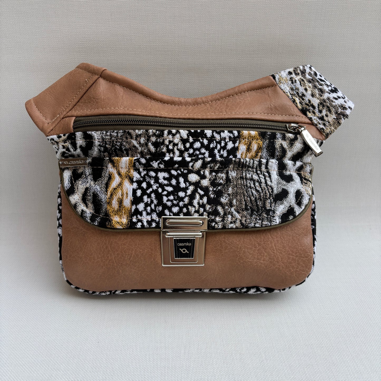 Riñonera "Special Animal Print" · Polipiel · Pieza Única Núm. 18231