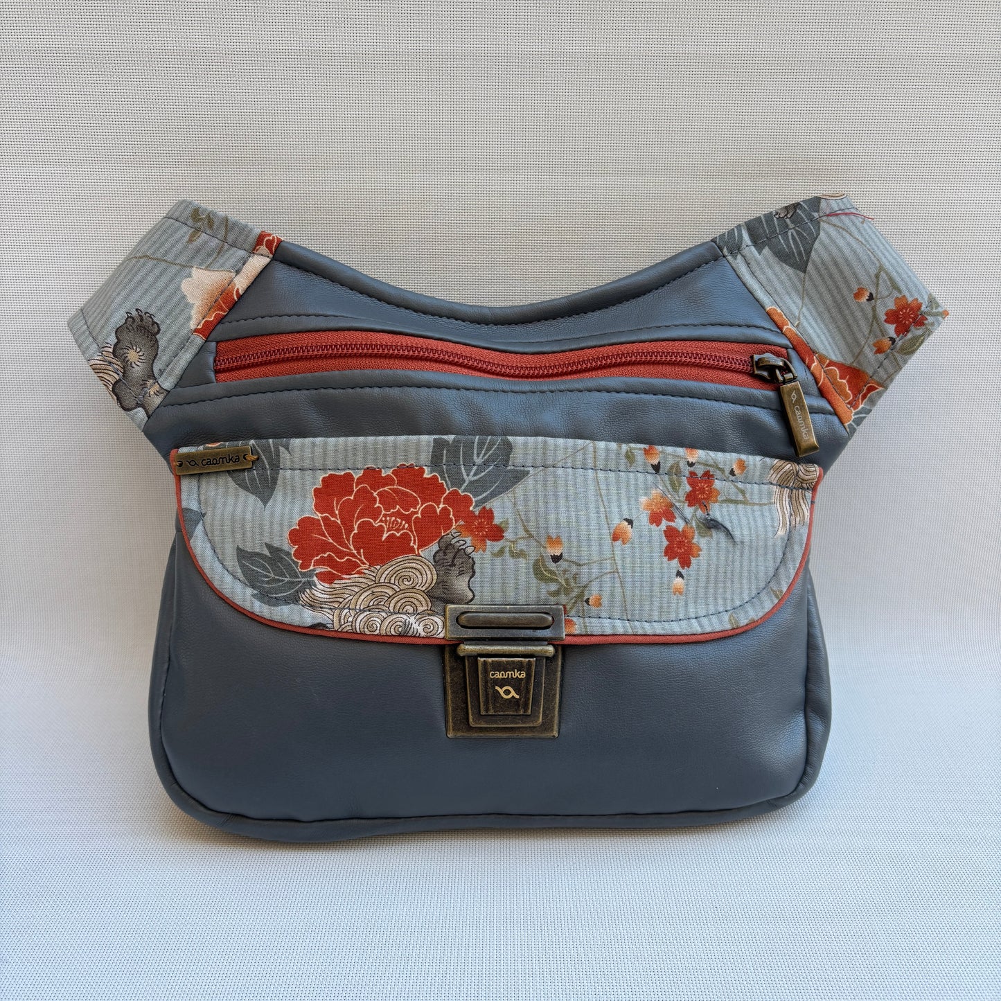 Riñonera "Special Soft Grey Japanese" + Bolsillo trasero · Polipiel · Pieza Única Núm. 18991