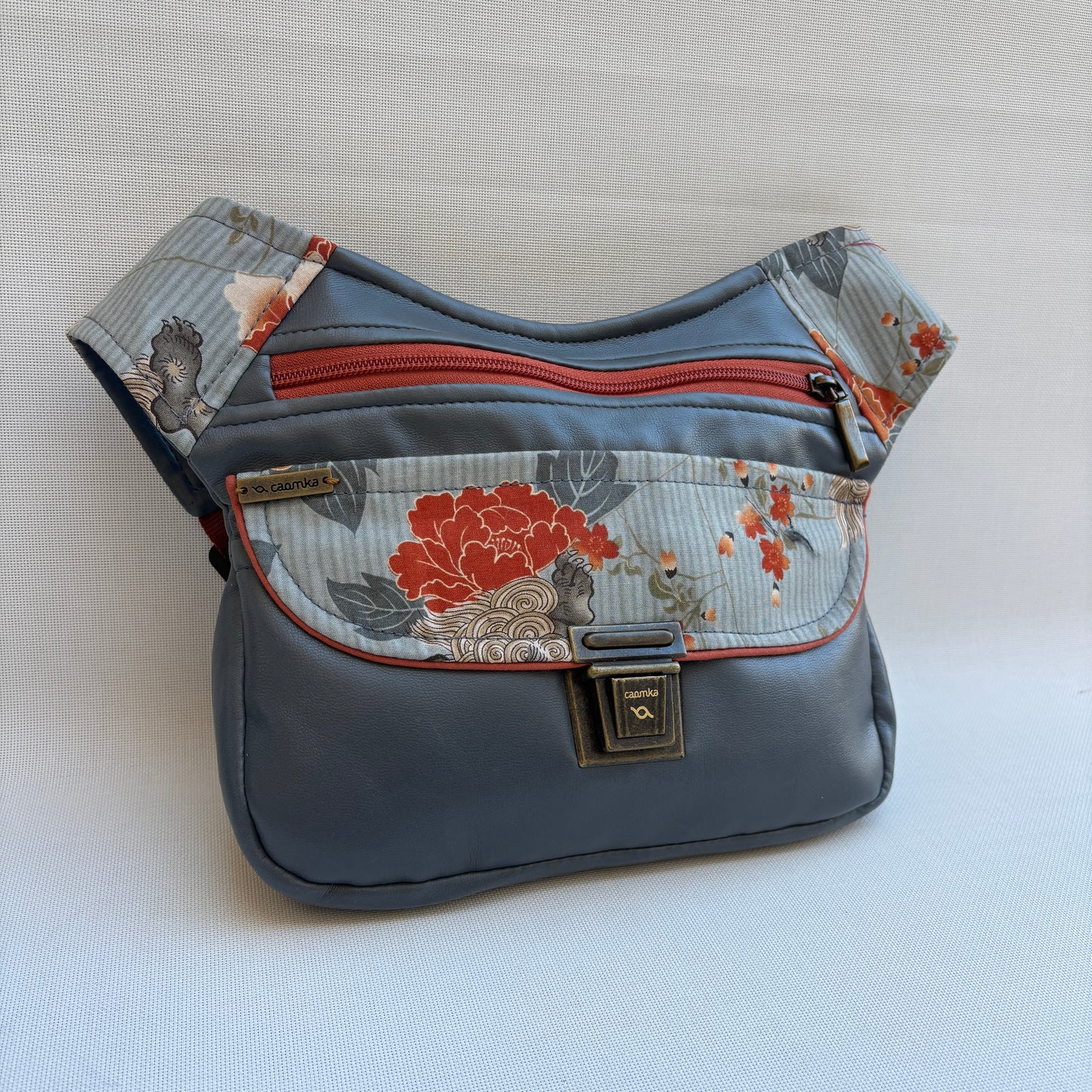 Riñonera "Special Soft Grey Japanese" + Bolsillo trasero · Polipiel · Pieza Única Núm. 18991