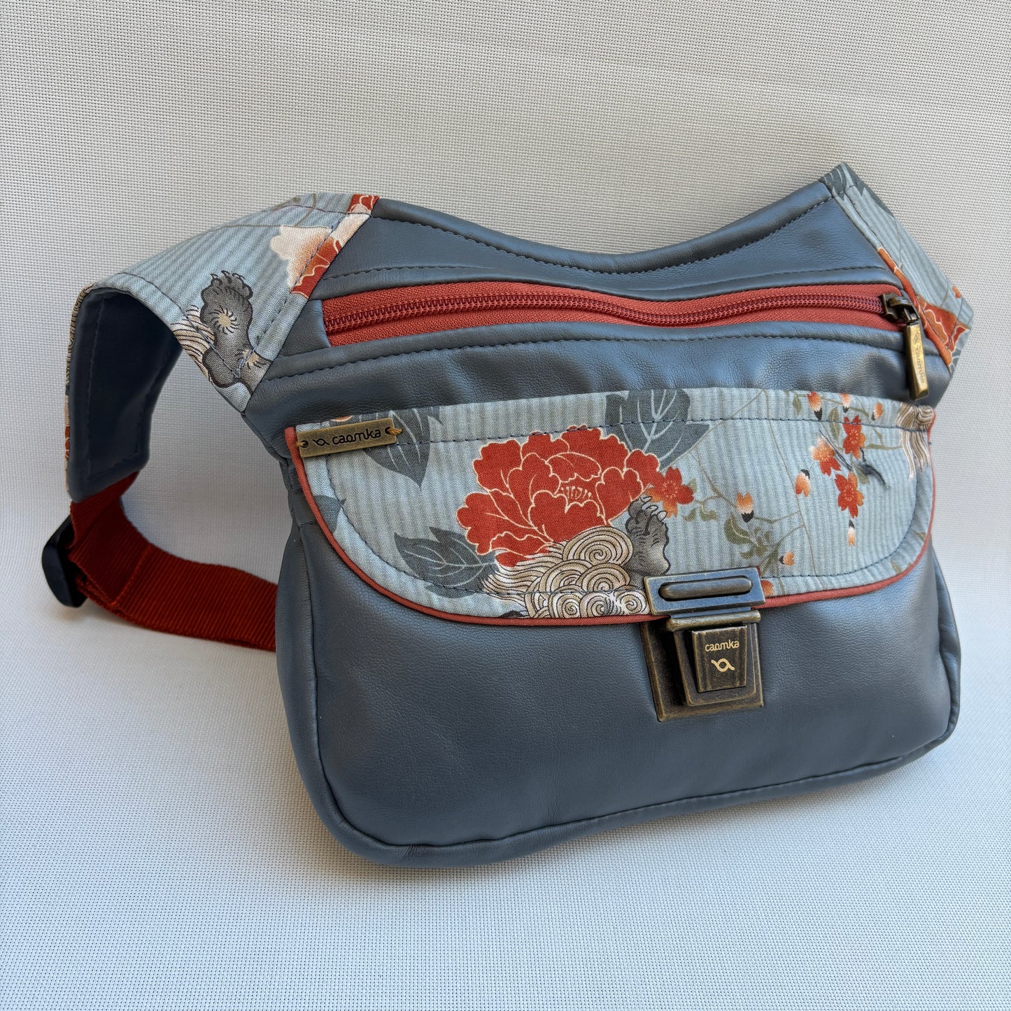 Riñonera "Special Soft Grey Japanese" + Bolsillo trasero · Polipiel · Pieza Única Núm. 18991