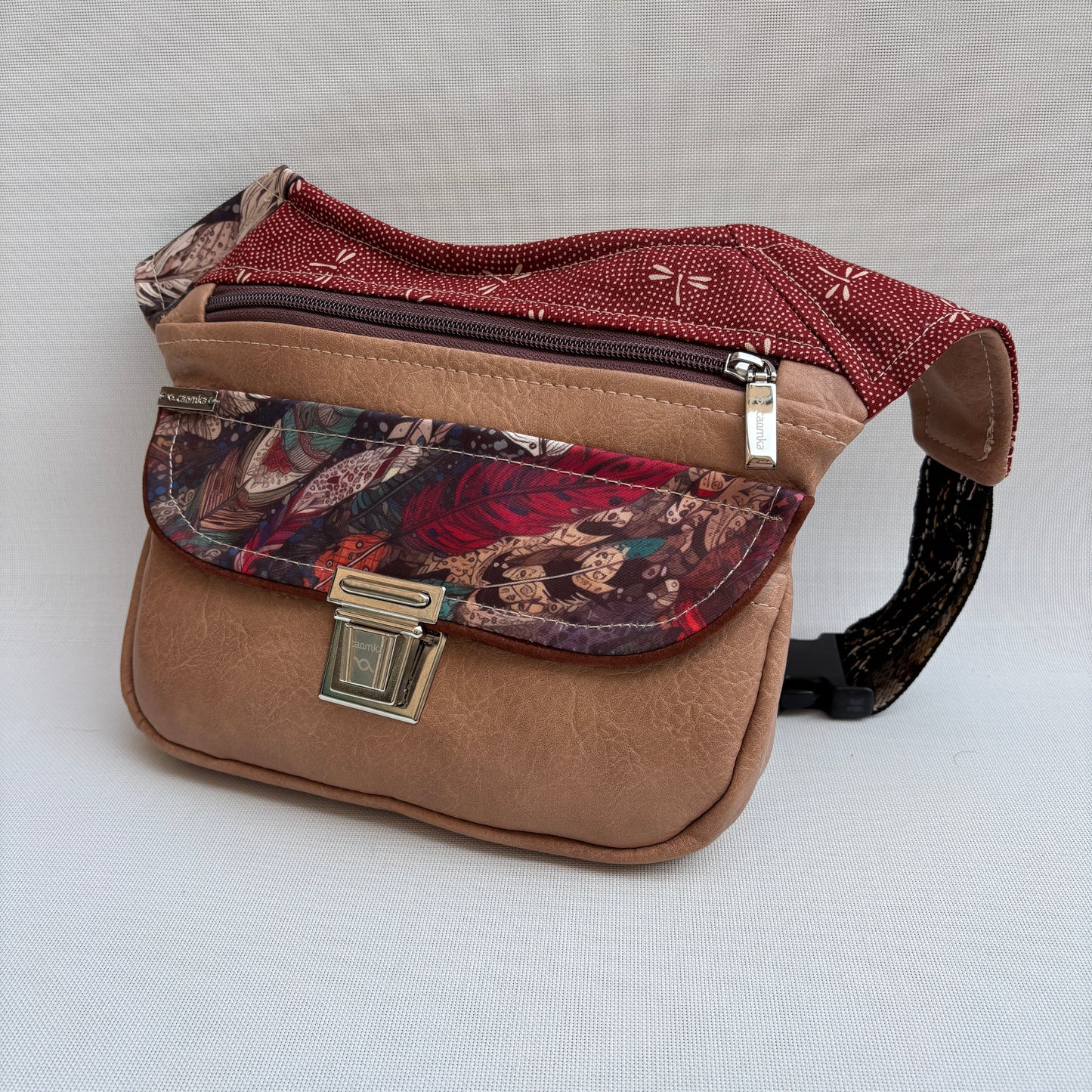 Riñonera "Elegant bird feathers Top" · Polipiel · Pieza Única Núm. 18239