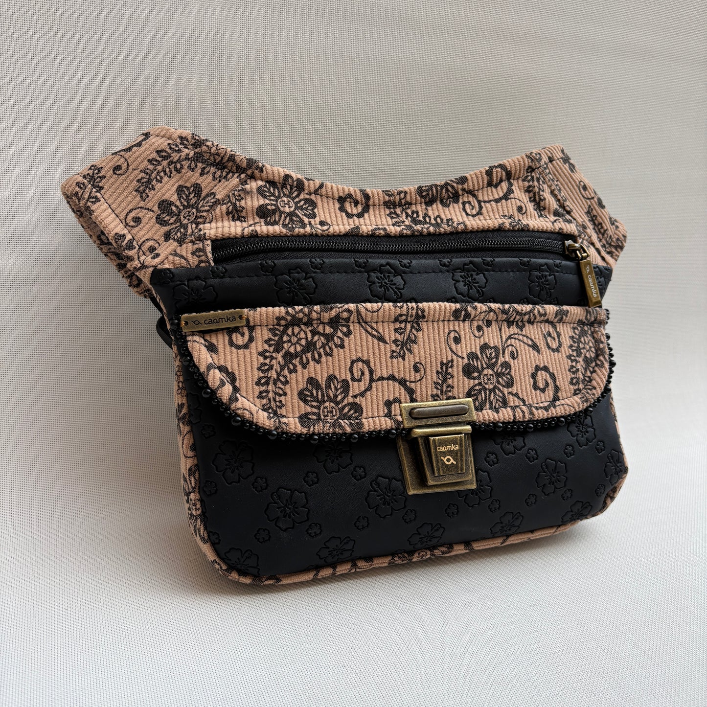 Riñonera "Elegant Luxury Night" · Pieza Única Núm. 18234