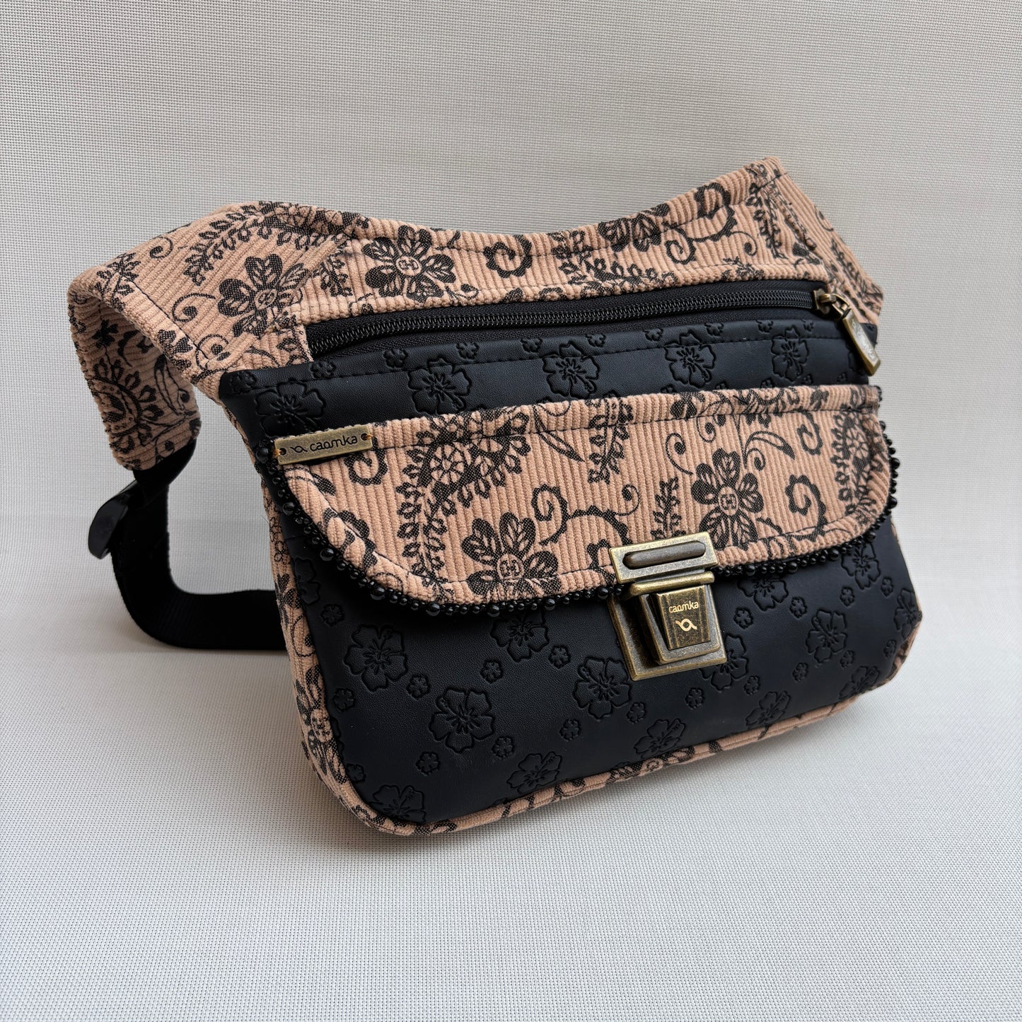 Riñonera "Elegant Luxury Night" · Pieza Única Núm. 18234