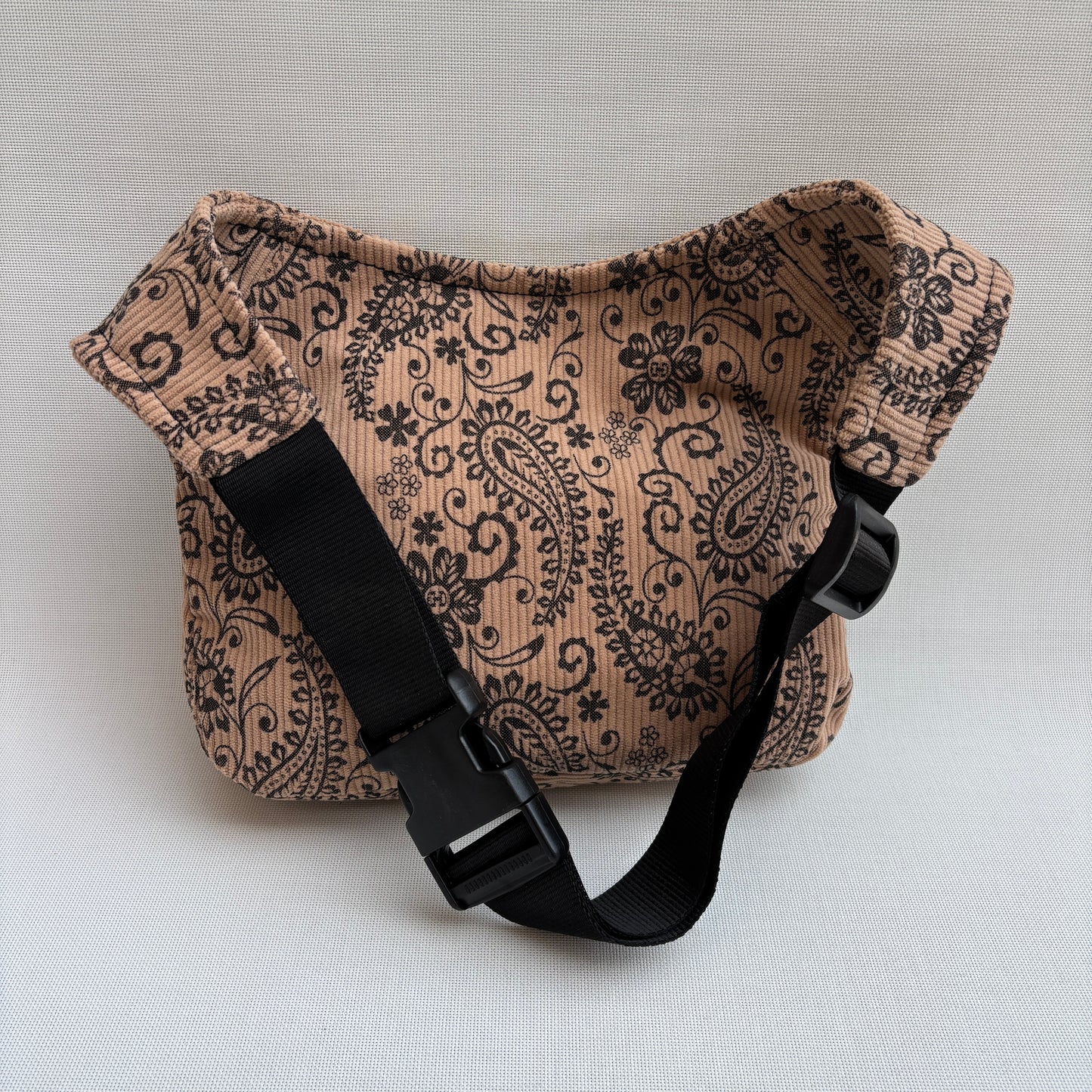 Riñonera "Elegant Luxury Night" · Pieza Única Núm. 18234