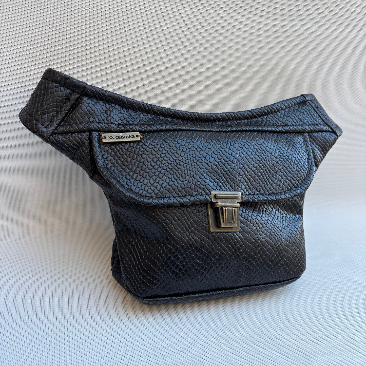 Riñonera Mini "Elegant Brown" + Bolsillo trasero extra · Polipiel · Pieza Única Núm. 18998