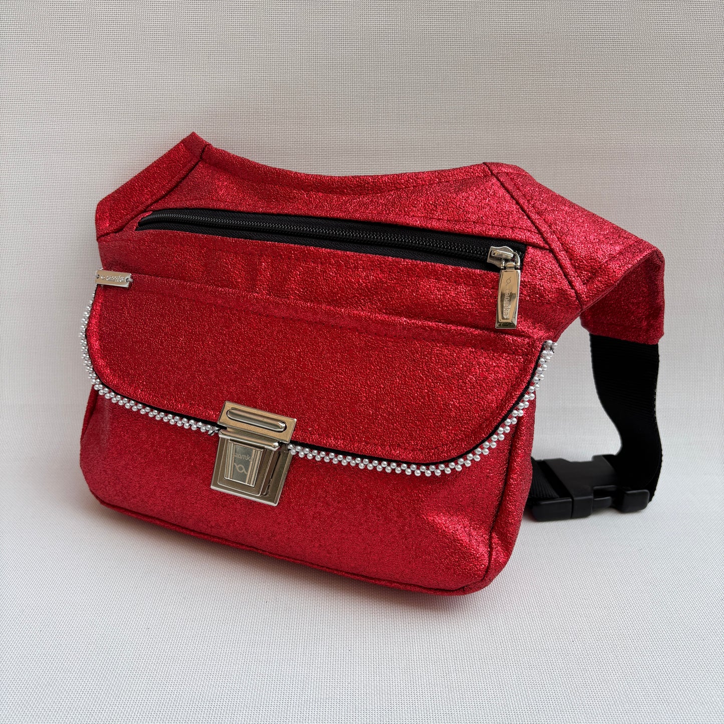 Riñonera "Party The Woman in Red" + Bolsillo trasero · Polipiel · Pieza Única Núm. 18235