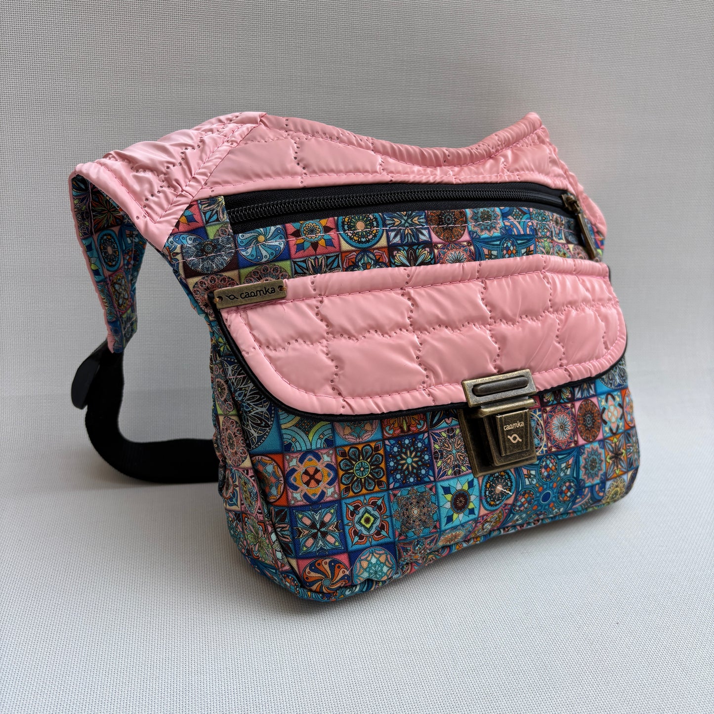 Riñonera "Special Mandalas & Soft Pink" · Pieza Única Núm. 18285